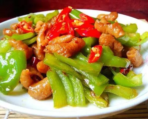 家裡來客人,做上幾道家常菜,高端大氣上檔次還實惠,色香味俱全