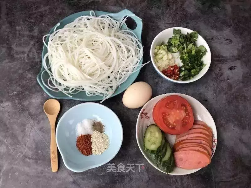 酸辣米粉:做法超級簡單,10分鐘就能搞定!