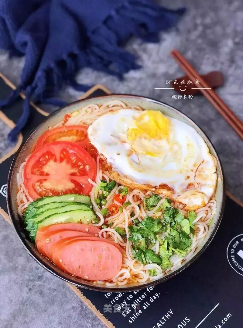 酸辣米粉:做法超級簡單,10分鐘就能搞定!