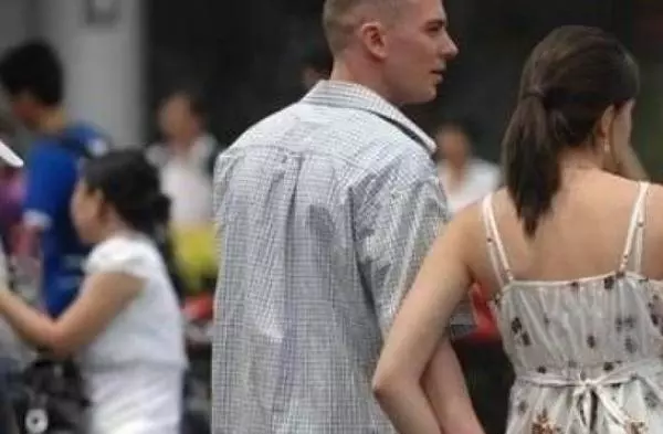 給所有女人的忠告:千萬不要上老外的床 ,不然你畢生後悔!看完真的噁心死了!