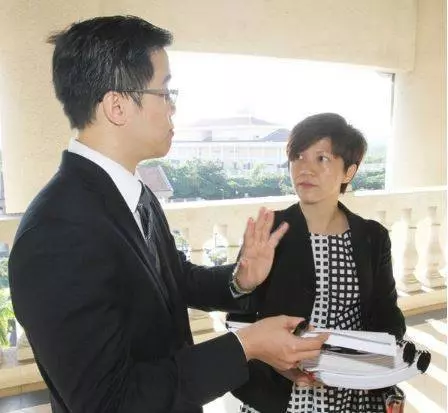 50,000,000卡積分被吞掉....她怒告馬來亞銀行 !! 今回銀行踢到鐵板.....法庭上被問到口啞啞!!