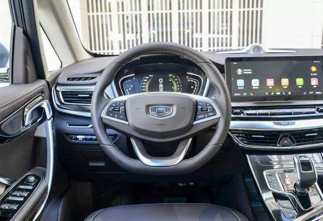 吉利嘉際/ PROTON MPV 實車曝光!內裝非常時尚精緻.... ESTIMA 和 ODYSSEY 完全沒有的比!