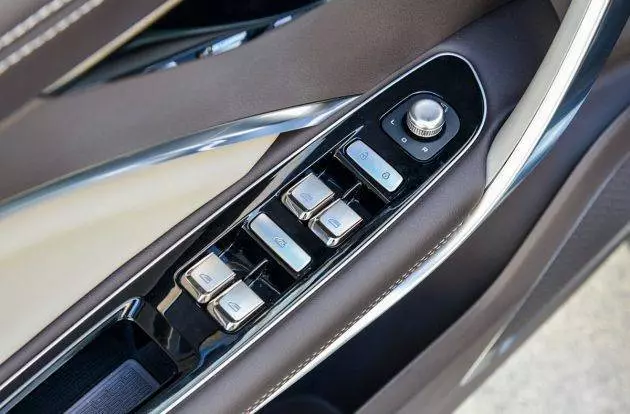 吉利嘉際/ PROTON MPV 實車曝光!內裝非常時尚精緻.... ESTIMA 和 ODYSSEY 完全沒有的比!