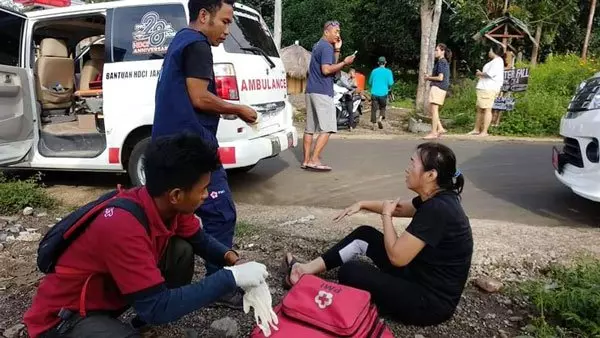 龍目地震引發山崩 中國報總編輯夫人戴秀琴不幸遇難