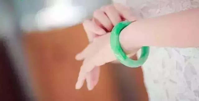 左玉右銀?你一直都戴錯了!看看風水大師怎麼說