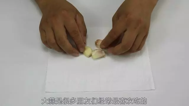 大米容易生蟲怎麼辦?米店老闆教我2招,大米保存1年不會壞,後悔現在才知道!