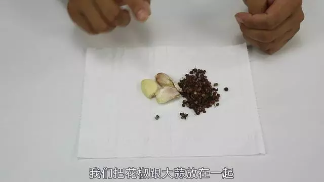 大米容易生蟲怎麼辦?米店老闆教我2招,大米保存1年不會壞,後悔現在才知道!
