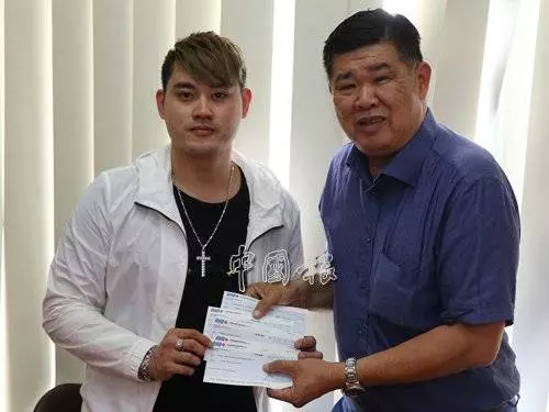 捐錢就是好人啊~?廖順喜做善事 捐助窮困學子及病患~!