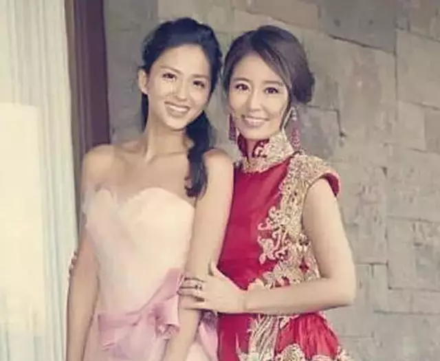 林心如同父異母的妹妹近照曝光,她們之間的差距,一目了然!