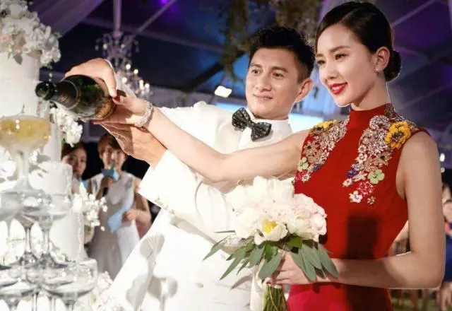 吳奇隆前妻混血寶寶已長大,繼女顏霸有氣質,兩家各自安好