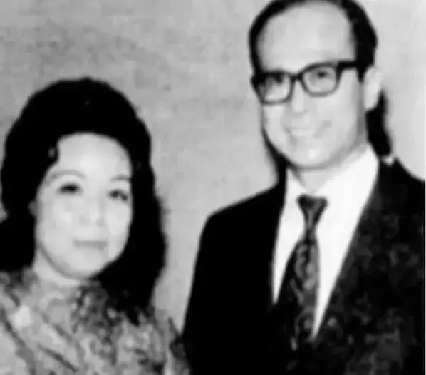 史上最慘豪門婚姻:相守20年,助李嘉誠成為首富,卻突然離奇死亡!