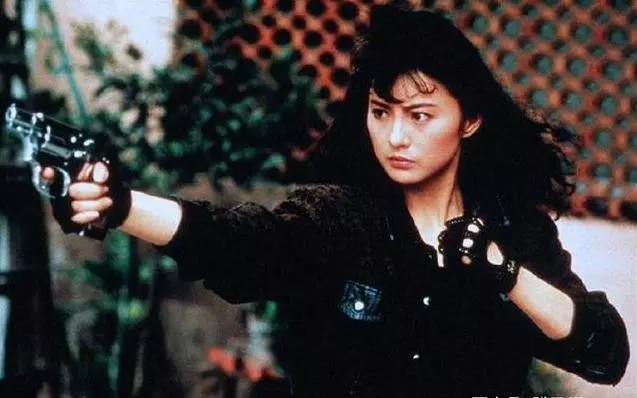 53歲武打女星李賽鳳近照曝光!曾經最美「霸王花」如今長成這樣