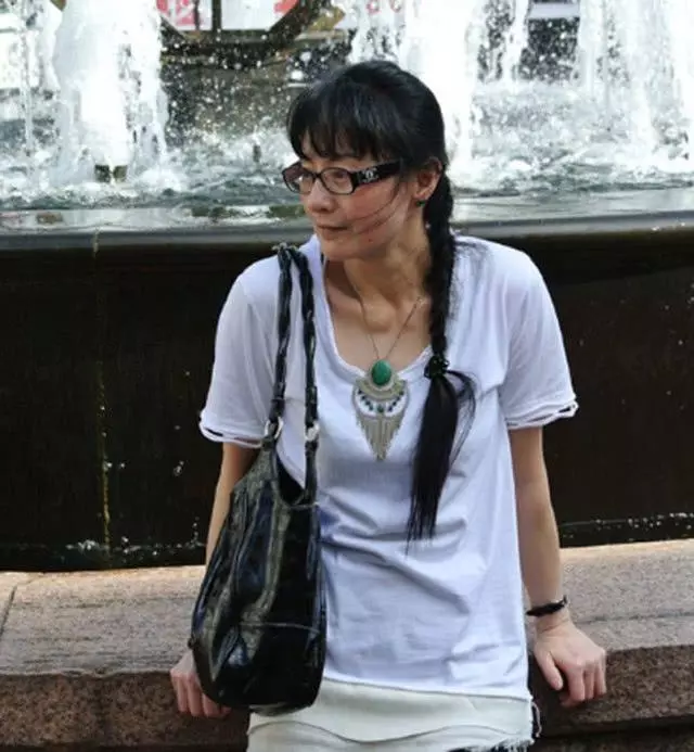 53歲武打女星李賽鳳近照曝光!曾經最美「霸王花」如今長成這樣