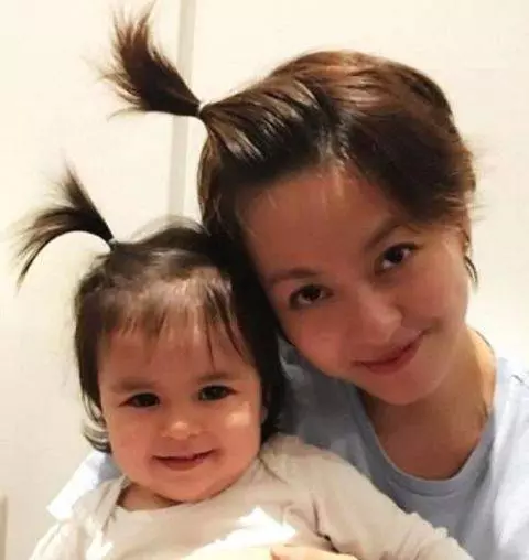梁詠琪女兒近照,五官如今越來越立體,完全看不到媽媽的影子了,網友:混血兒就是不一樣~