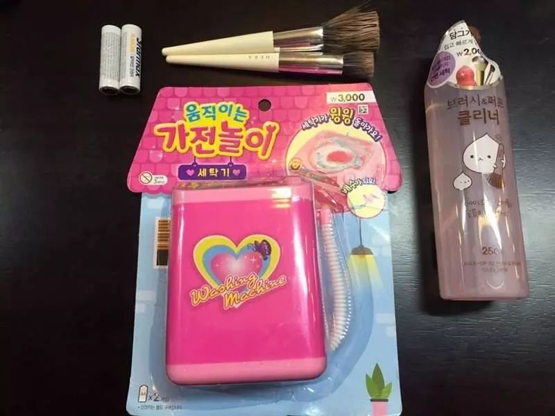 大創神器!可愛玩具秒變超實用「化妝刷具洗衣機」 「超明顯清洗效果」女生瘋搶啦