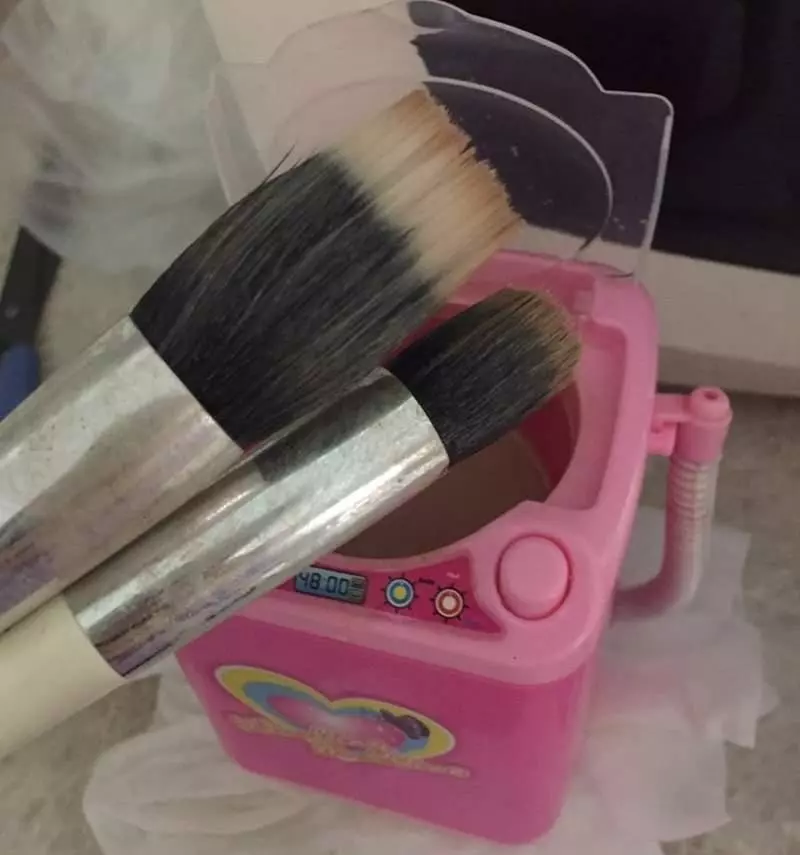 大創神器!可愛玩具秒變超實用「化妝刷具洗衣機」 「超明顯清洗效果」女生瘋搶啦
