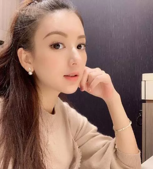 方媛舉辦迎嬰派對擺粉藍雙色蛋糕,53歲郭富城或將得子?
