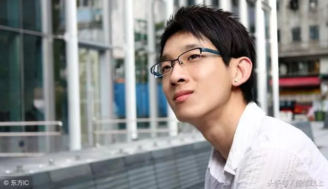 老婆嫌我沒本事離了婚,半年後收到一條她的信息,我笑出了眼淚!