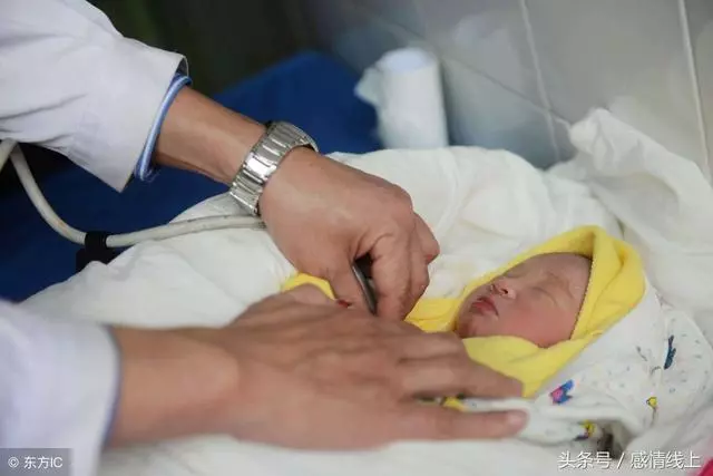 我是孤兒做了上門女婿,工資交丈母娘管,買房她給的存摺讓我痛哭