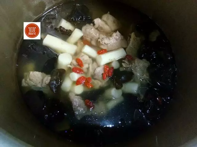 春季這湯要常喝,既營養又美味,還能增強免疫力,很適合老人孩子