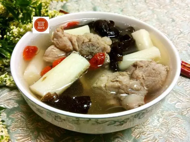 春季這湯要常喝,既營養又美味,還能增強免疫力,很適合老人孩子