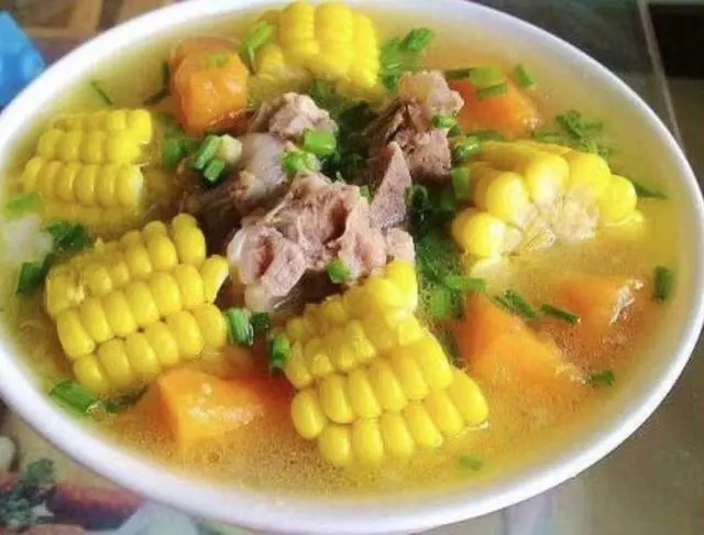 簡簡單單的一道湯,但是滋補又美味營養,要多做給家人喝
