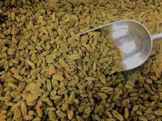 一直把葡萄乾當零食吃,現在才知道,原來她有那麼多功效