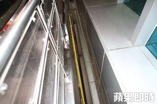 機場吵大架 男拋女 女扯男 墜樓傷!