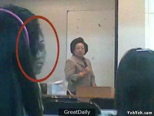世界上沒有鬼??看完這些照片包你不敢再講這句話 ... 膽小慎入 ... 注意看第十五張 ?