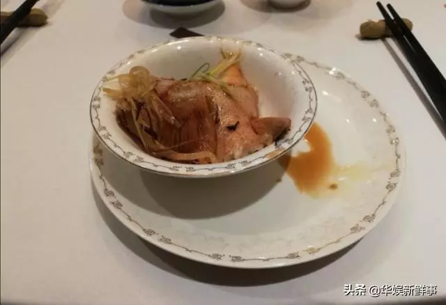 TVB老戲骨開私房菜館惹非議?某食客吃一頓花2萬,稱又貴又難吃!