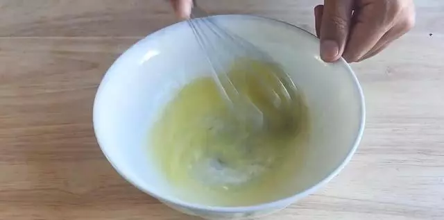 一個雞蛋,30克麵粉,三分鐘做美味的快手蛋糕,孩子吃完還想要