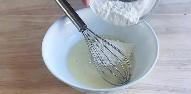 一個雞蛋,30克麵粉,三分鐘做美味的快手蛋糕,孩子吃完還想要