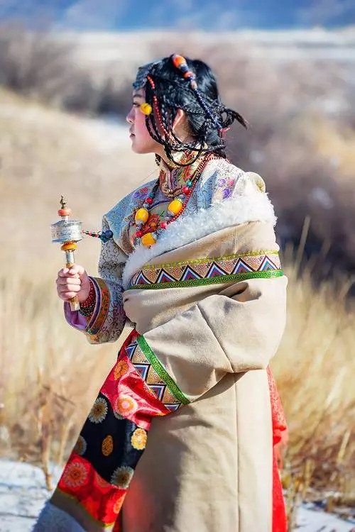 《慎入》一位朋友去西藏看天葬後感言!萬般帶不走,唯有業隨身
