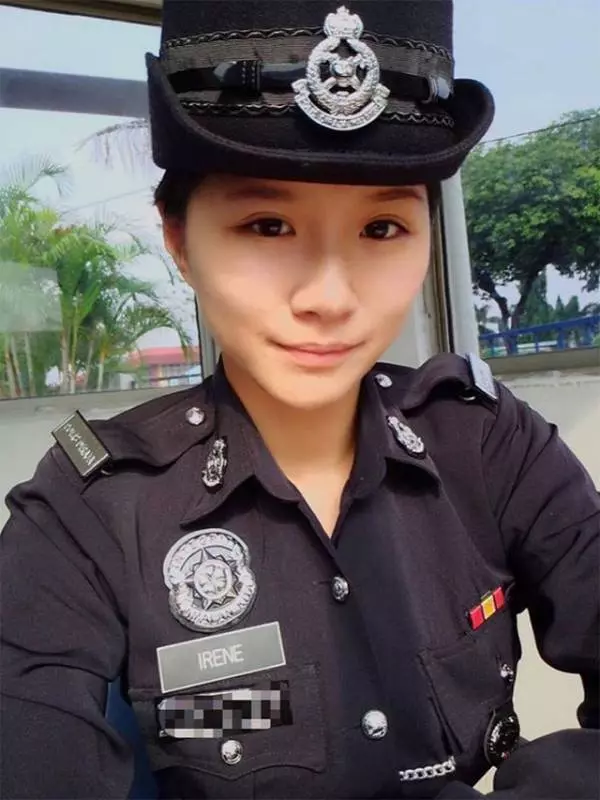 回顧 ! 最溫暖 ! 大馬最索華裔女警爆紅私生活照被網民起底曝光..!!