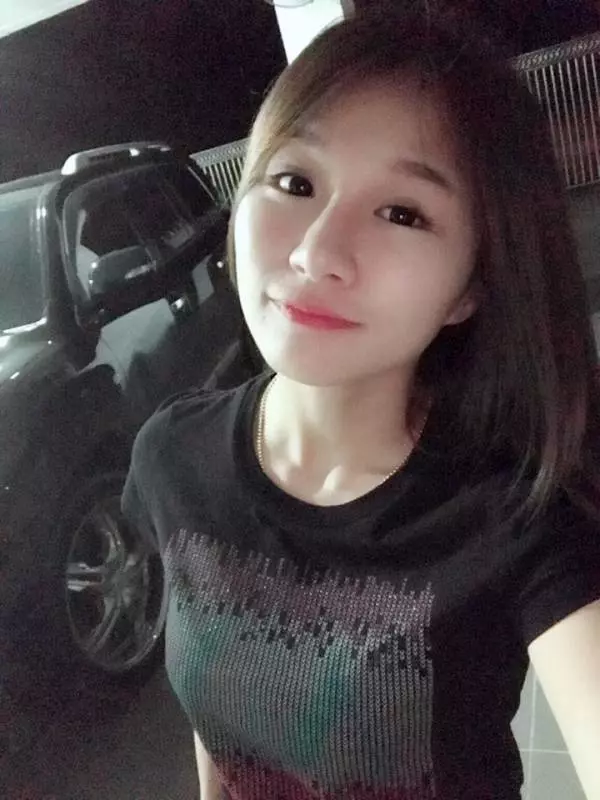 回顧 ! 最溫暖 ! 大馬最索華裔女警爆紅私生活照被網民起底曝光..!!