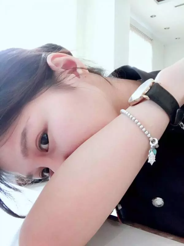 回顧 ! 最溫暖 ! 大馬最索華裔女警爆紅私生活照被網民起底曝光..!!