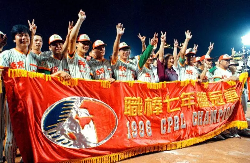 中職七年/放水傳聞毀形象 鷹俠百轟史上第一人