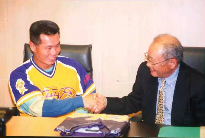 中職十年/龍隊3連霸後解散 虎隊鳥比人多也再見
