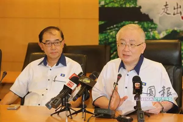 馬華中委會議決 ,續留國陣