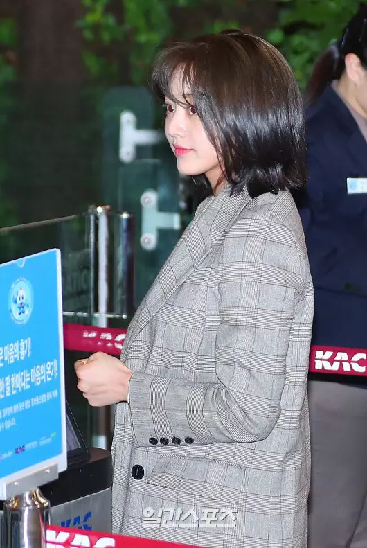 [TWICE][新聞]190318 TWICE摘得「最愛偶像」女團一位！累計捐贈金額達700萬韓元