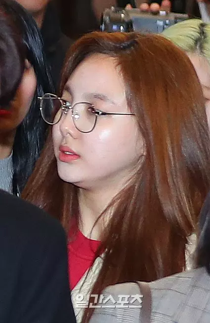 [TWICE][新聞]190318 TWICE摘得「最愛偶像」女團一位！累計捐贈金額達700萬韓元