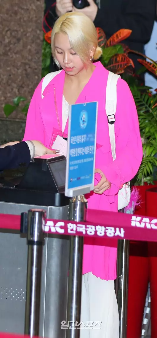 [TWICE][新聞]190318 TWICE摘得「最愛偶像」女團一位！累計捐贈金額達700萬韓元
