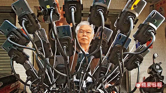 另類台灣之光!70歲阿伯「23支手機抓寶可夢」紅到幫華碩站台 網曝「他身分超級狂」全甘拜下風