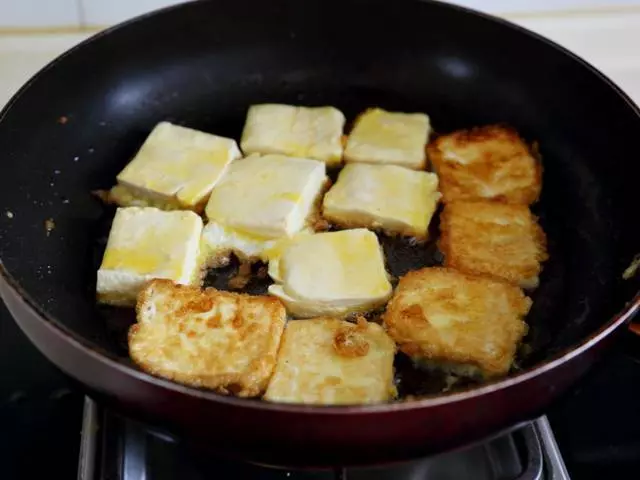 這樣做豆腐太好吃,我一連做三天也沒吃夠