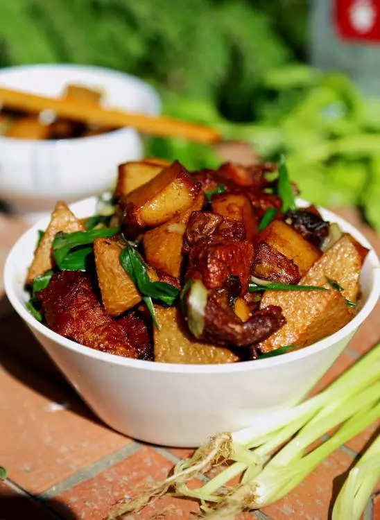 芋頭紅燒肉,吃不夠的肉,芋頭更美味