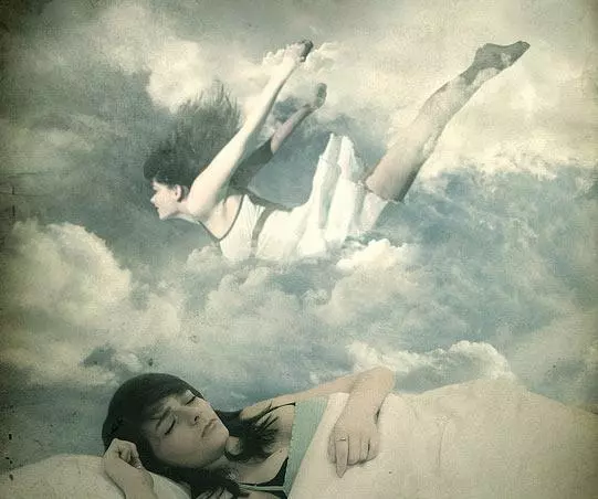 (90%不是那麼巧!)根據這7種夢境,你可以知道自己的前世!