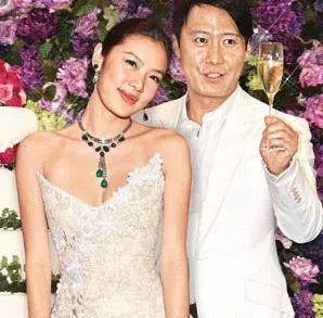 黎明時隔14年首次回應:為何不娶相戀七年的舒淇而選二婚女助理!