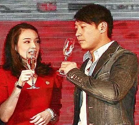 黎明時隔14年首次回應:為何不娶相戀七年的舒淇而選二婚女助理!