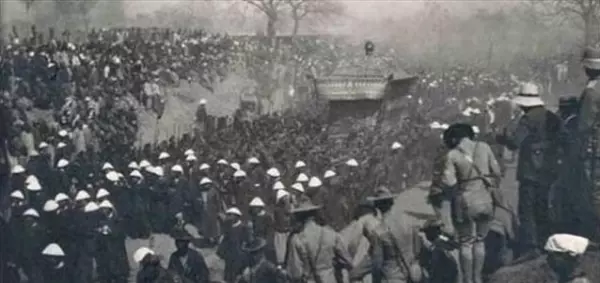 慈禧太後「出殯現場」驚傳詭異畫面,這一幕連現代世人看到都「驚悚不已」!