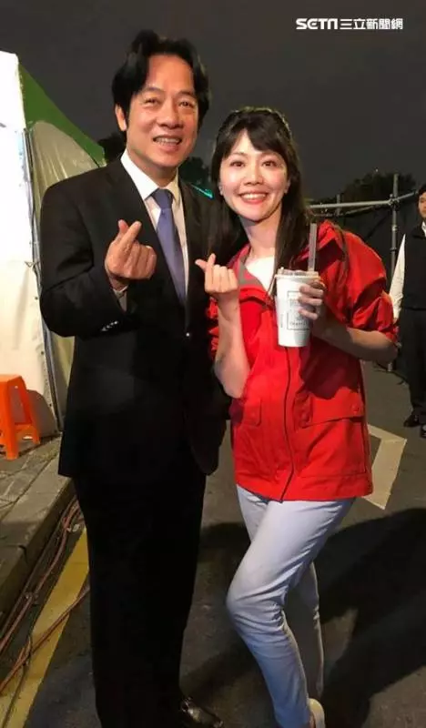 力挺賴清德參選 高嘉瑜貼出手比愛心照:他是最後絕地武士